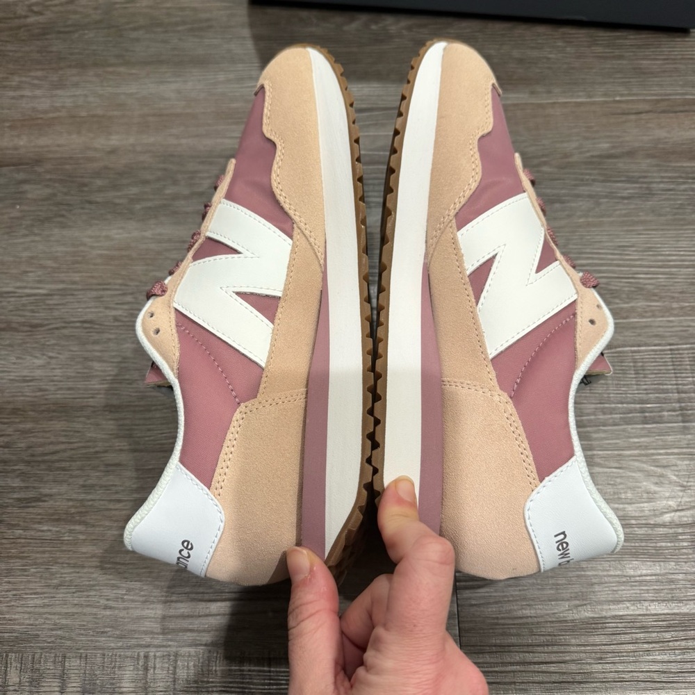 New Balance 237 Rose Rose Suede Leather Athletic Lace Up Sneakers - Picture 6 of 12